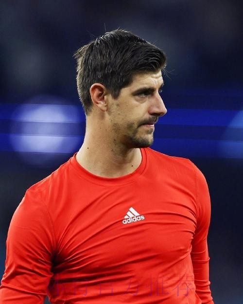 专家谈库尔图瓦伤势:需6个月恢复 但8个月最安全 专家谈库尔图瓦伤势:需6个月恢复 但8个月最安全